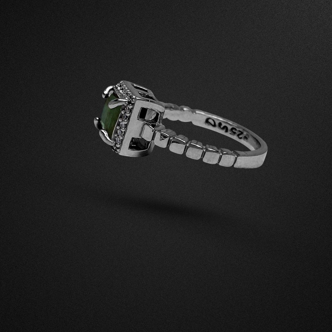 انگشتر نقره زنانه زمرد زامبیا تراش مربع