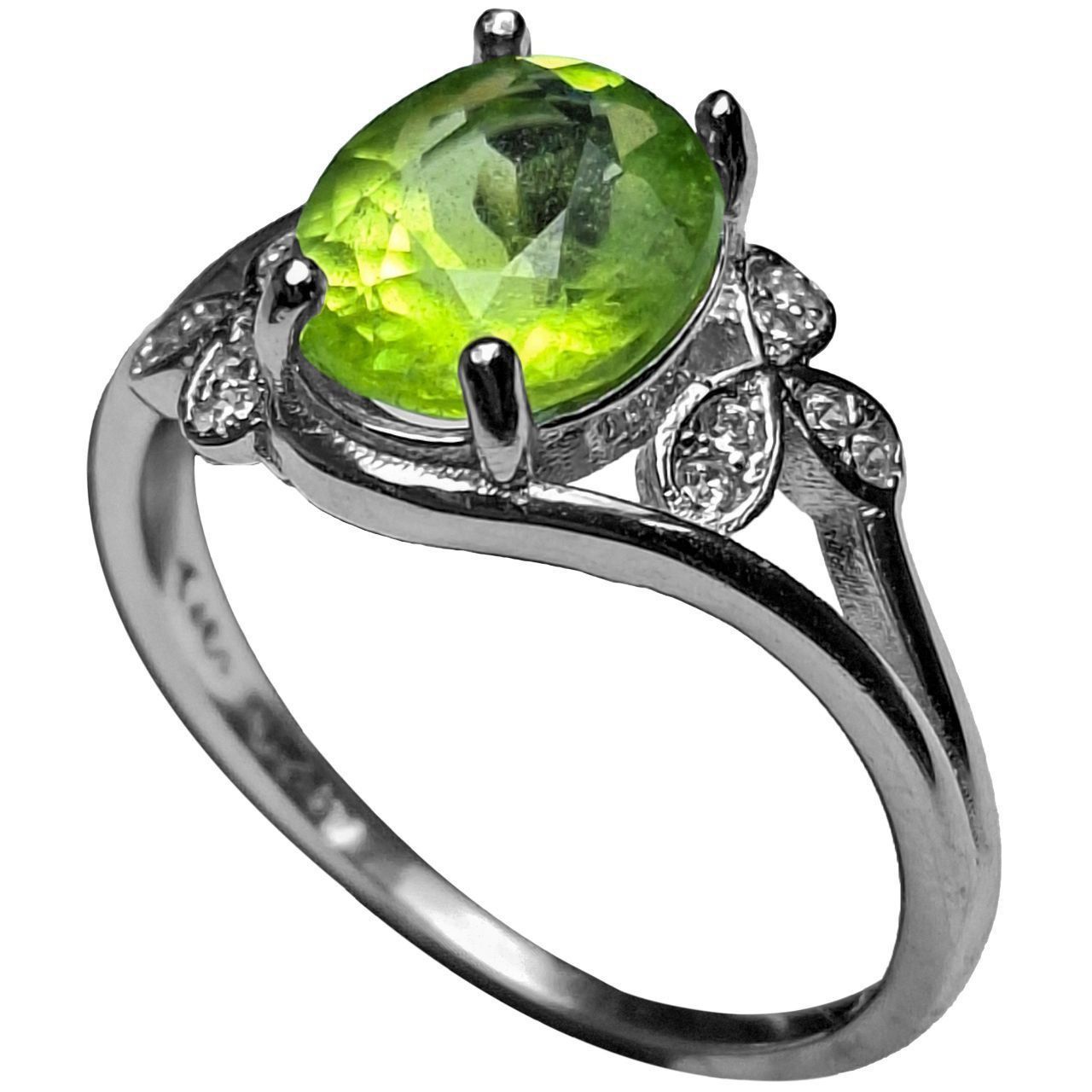 انگشتر نقره زنانه زبرجد آفریقایی طرح گل شبدر